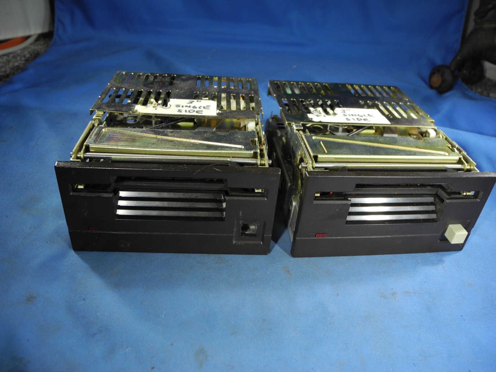 (2) LOT VINTAGE SONY MICRO FLOPPYDISK DRIVE OA-D33V