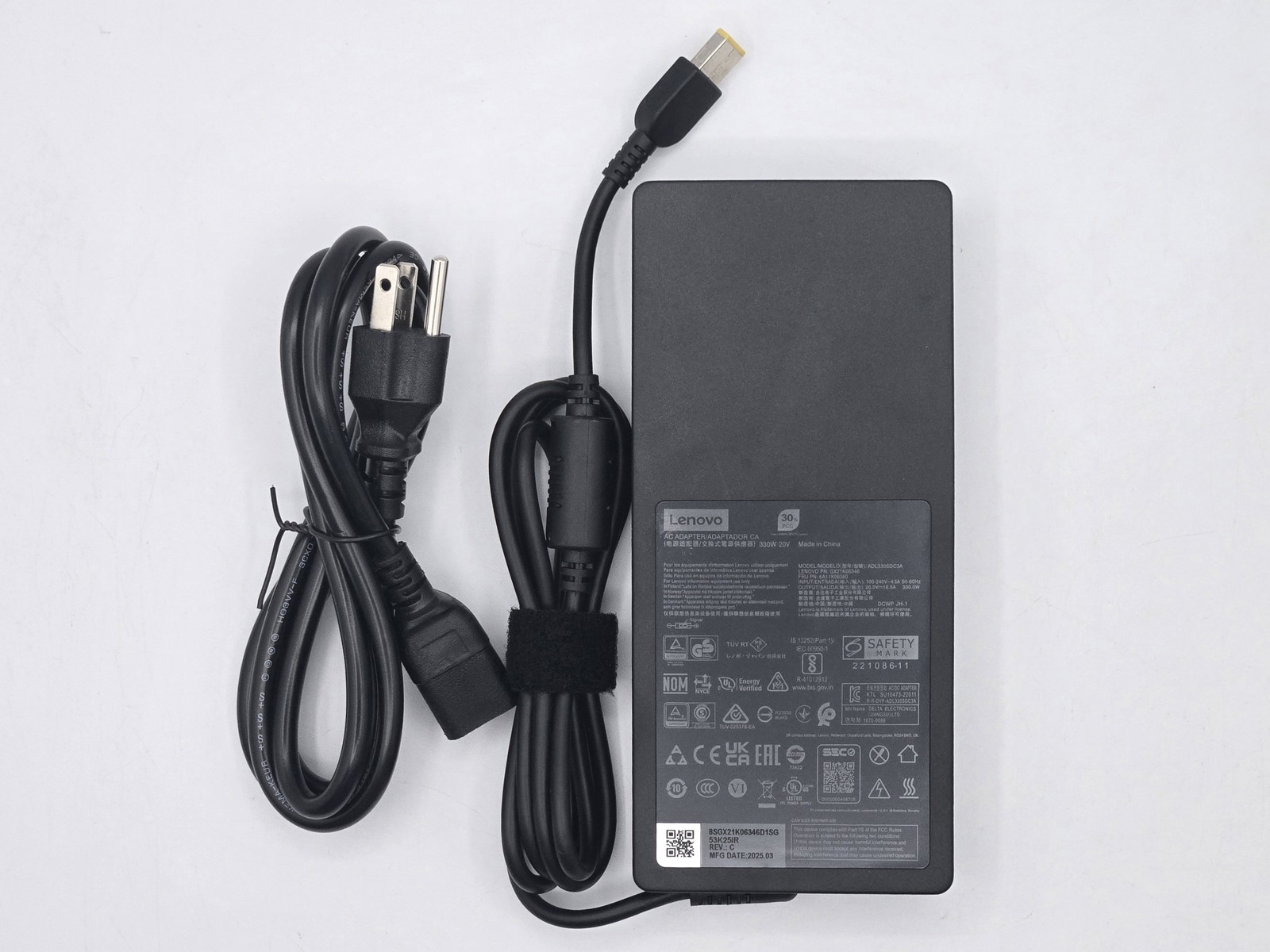 New Lenovo Legion 7i Pro Gen8 Gaming Laptop I9 13900H 330w Slim GaN Adapter Cold