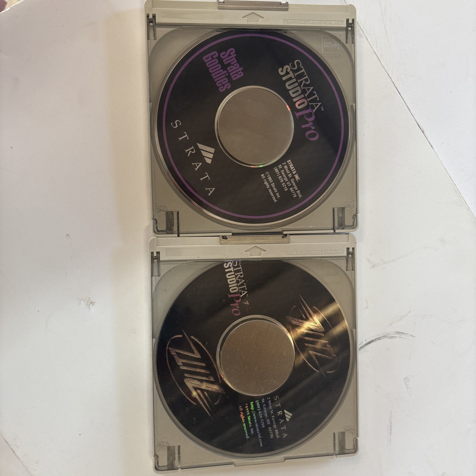 RARE VTG Strata Studio Pro Bundle for Macintosh 3D Rendering + 2 CD CADDY'S