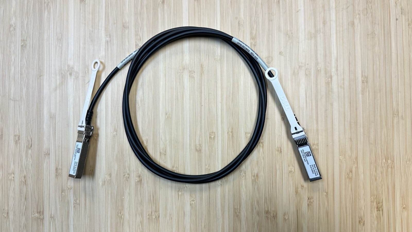 Dell Genuine DAC-SFP-10G-2M 10GbE SFP+ Direct Attach Cable 10G 7ft 05CWK6