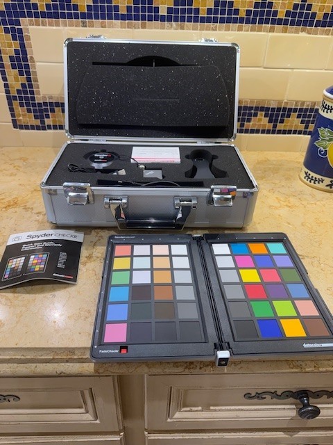 DataColor Spyder5Studio S5SSR100 Color calibration kit RUBBER IS STICKY