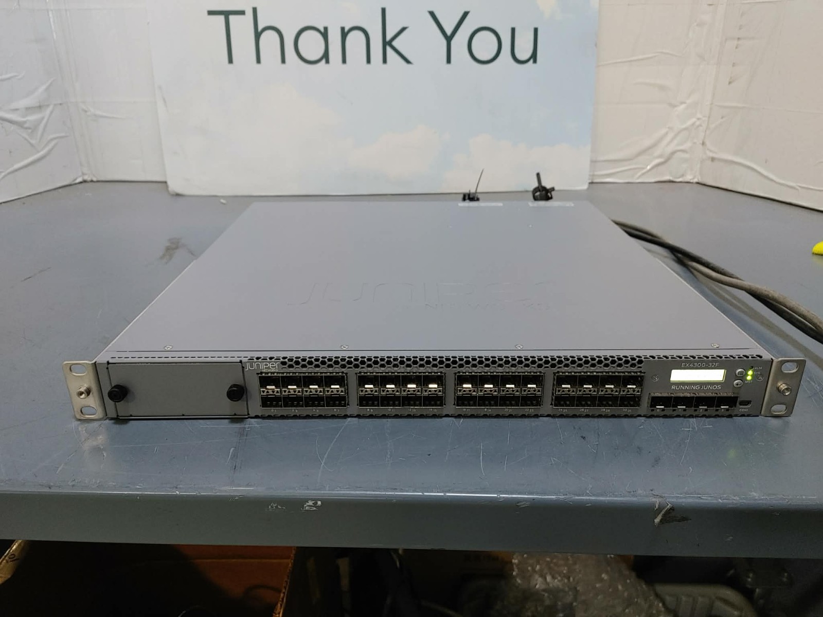 Juniper EX4300-32F 32x 1Gb SFP 4x 10Gb SFP 2x QSFP+ Network Switch /w 2x PSU