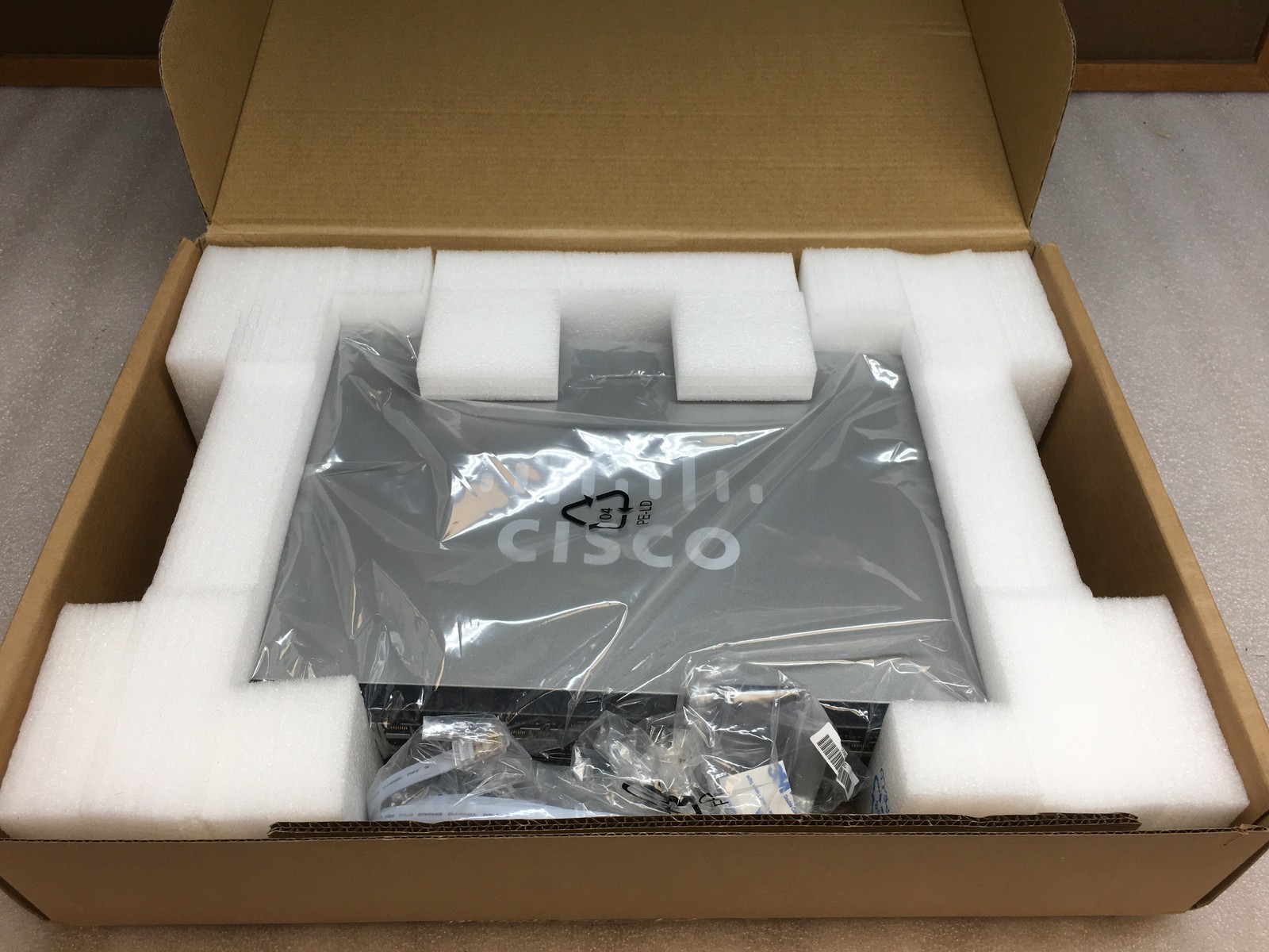 Cisco SG350-52-K9 V01 52-Port Gigabit Managed Ethernet Switch Rack Mountable SFP