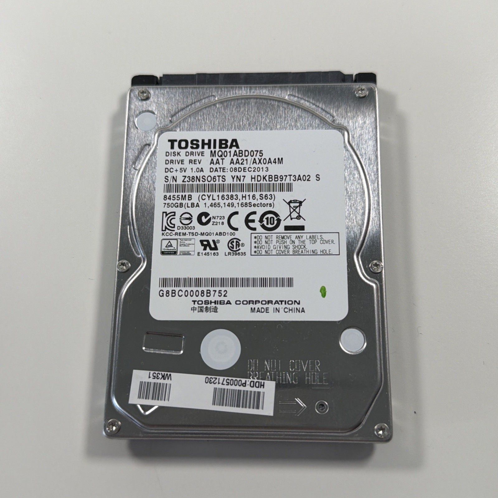 TOSHIBA MQ01ABD075 750GB 5400RPM 8MB Cache SATA 2.5" Internal Laptop Hard Drive