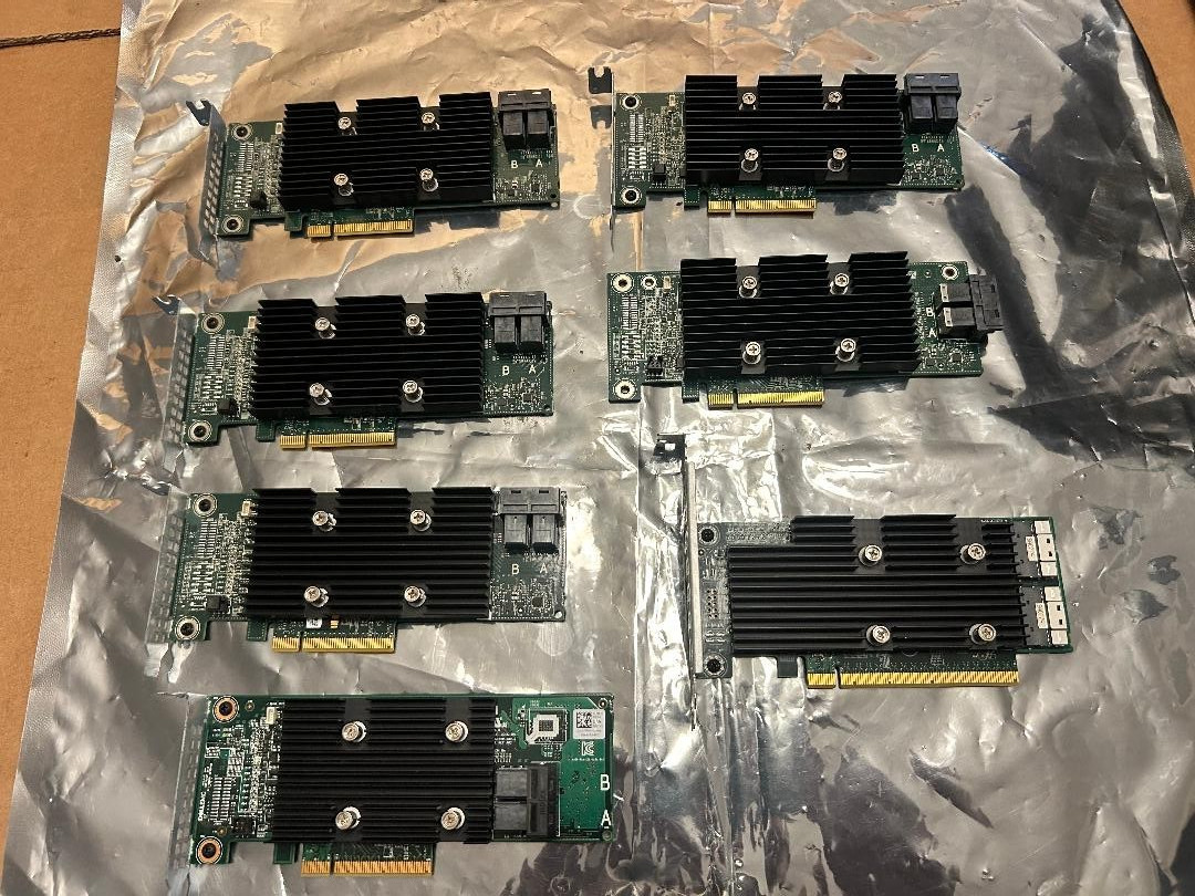 Qty.8 Dell Perc HBA330 Raid Expansion Controllers 0J7TNV 0TCKPF 0235NK 04Y5H1