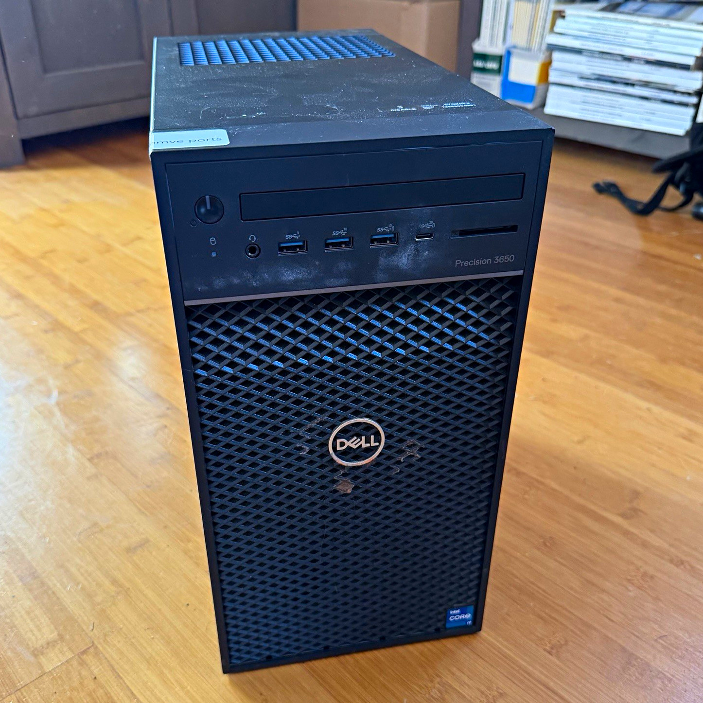 Dell Precision 3650 Tower Intel Core i7-11700 32GB 1TB SSD Radeon Pro WX 4100