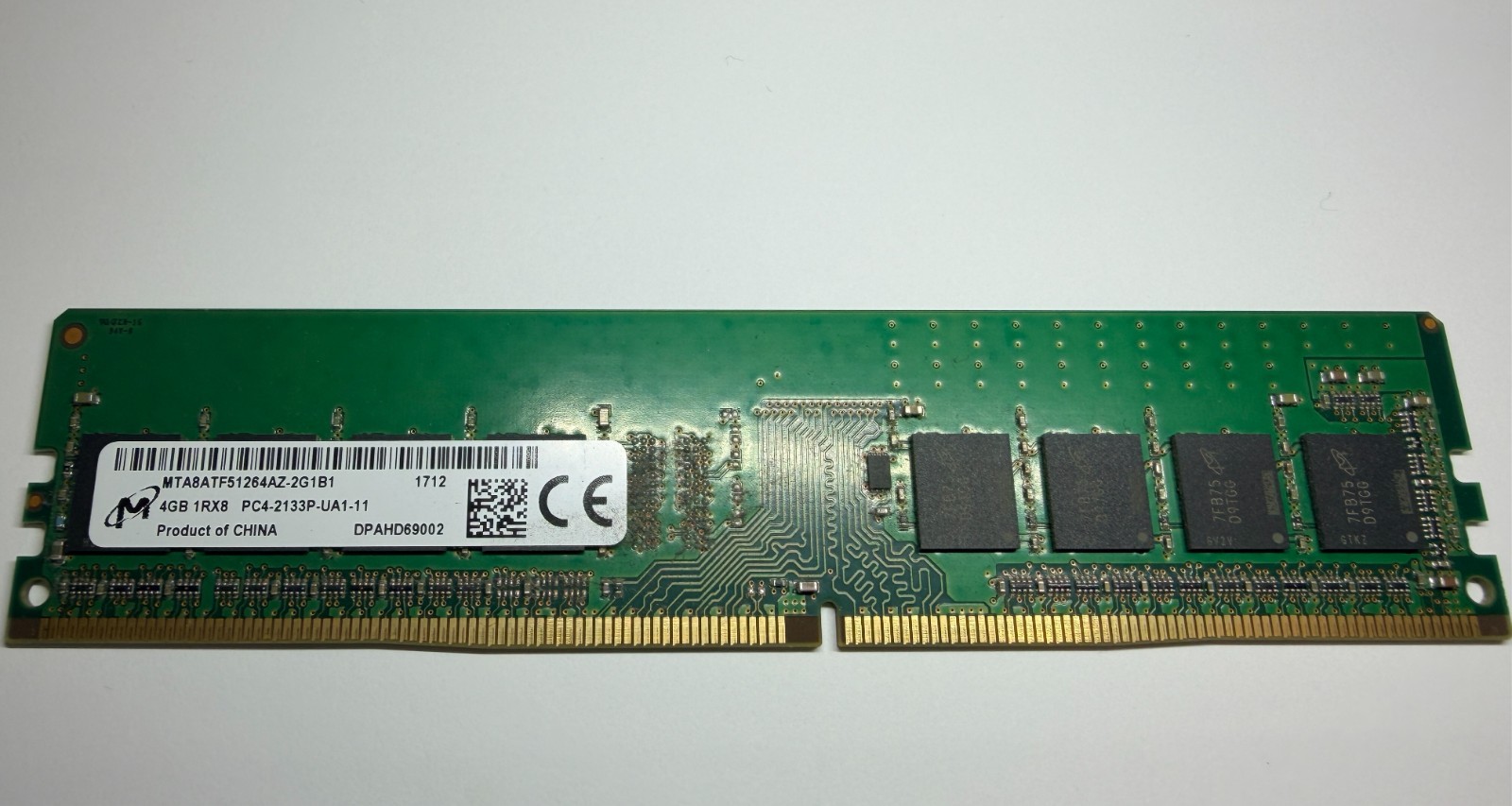 Micron 4 GB PC4-17000 2133 Memory (MTA4ATF51264AZ-2G1B1) - UDIMM - TESTED
