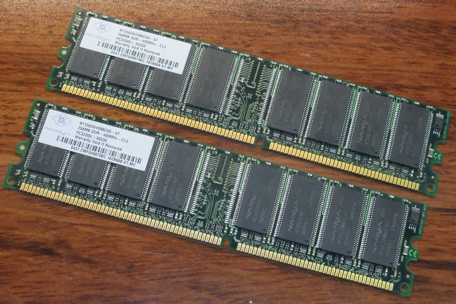 (2) Genuine Nanya (256 MB) PC Desktop Memory DIMM DDR PC3200U 400MHz CL3