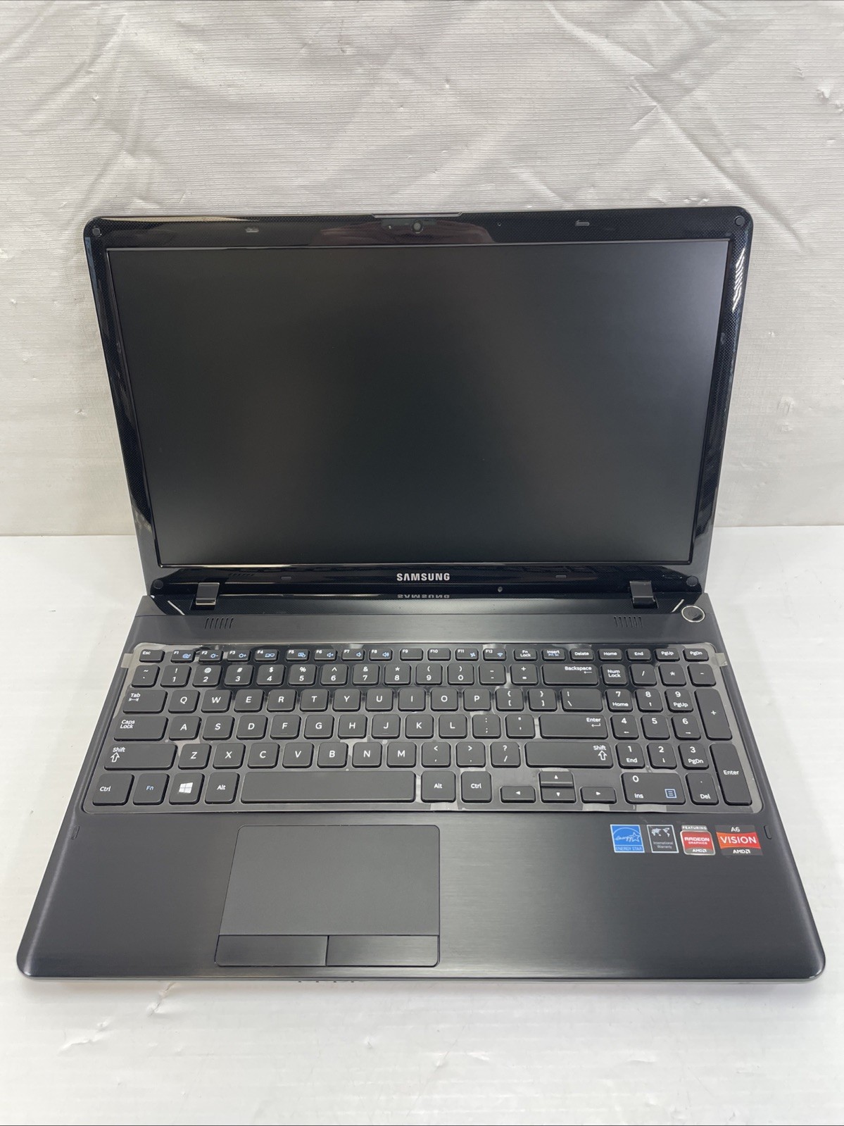 Samsung NP365E5C 15.6" AMD A6-4400M 2.7GHz 4GB RAM 500GB HDD Windows 10 Pro