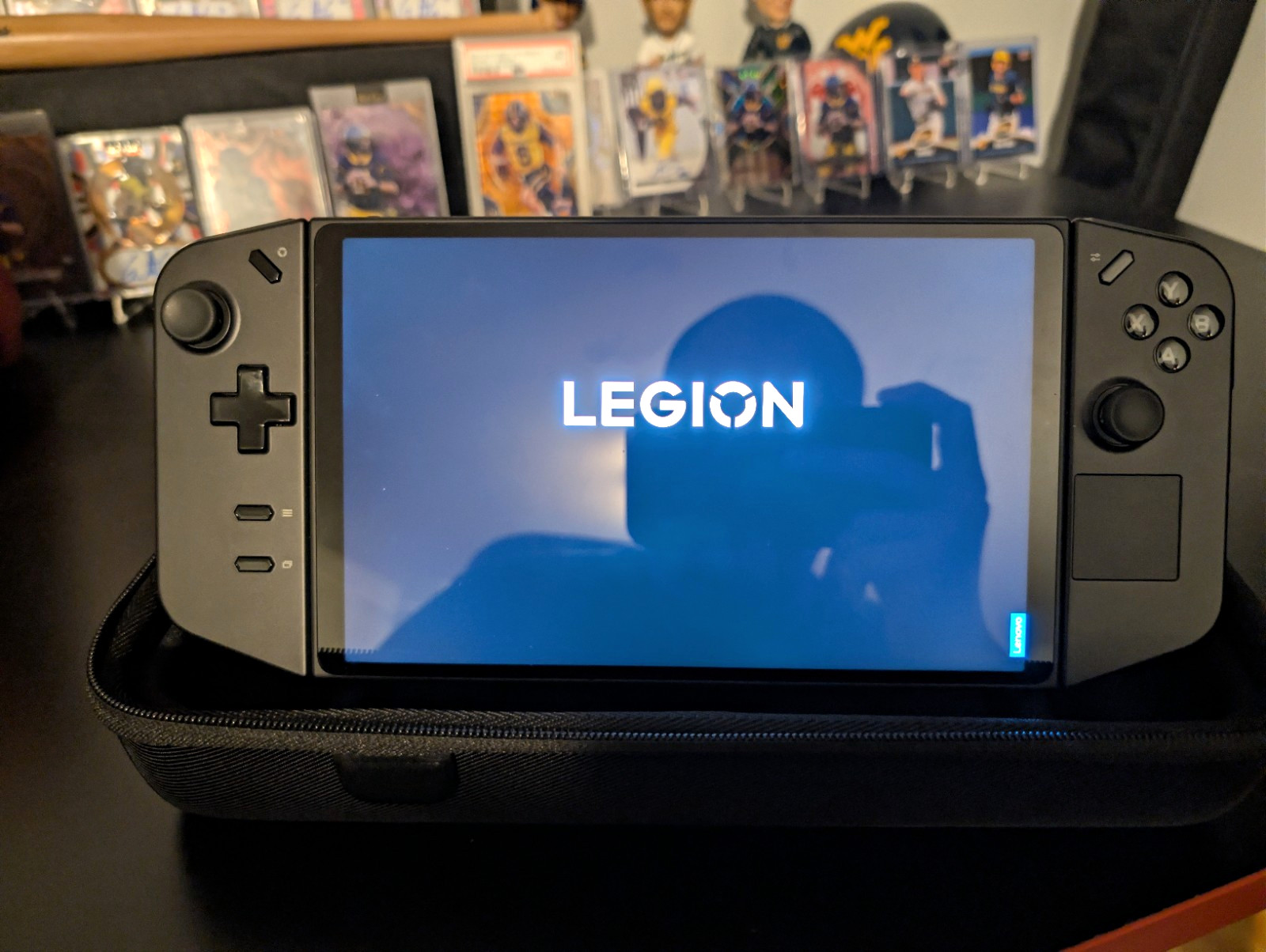 Lenovo Legion Go AMD Ryzen Z1 Extreme 144HZ 16GB RAM 1TB SSD With Steam OS