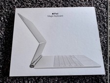 Apple Magic Keyboard 13” iPad Air M2 / 12.9” iPad Pro White A2480 MJQL3LL/A picture
