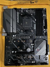 ASRock X570 Phantom Gaming 4 ATX AM4 AMD DDR4 M.2 HDMI 4-Slot picture