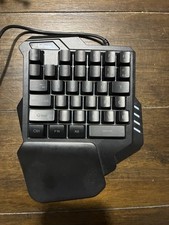 RedThunder G30 One-Handed Wired Gaming Keypad, QWERTY English, Black picture