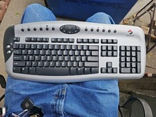 Amptron Professional Wireless Keyboard AKM-C0350  VTG 90s No Receiver Untested picture