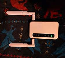 ​GL.iNet Puli (GL-XE300) 4G LTE Portable Travel Router - Built-in Battery picture