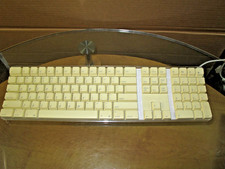 Apple Genuine Keyboard USB Ports Wired & Numeric Keypad Creme Beige Model A1048 picture