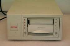 Compaq Series 3306 DLT7000 (30-60085-01) Rev. A01 20/40GB SCSI SE Tape Backup picture