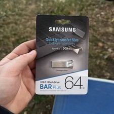 Samsung Bar Plus 64Gb - 300Mb/s Usb 3.1 Flash Drive Champagne Silver picture
