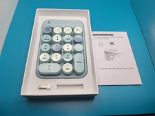 Portable Wireless Numeric Keypad 18 Keys Retro Round Keycap Digital Number Pad picture