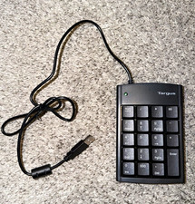 Targus PAKP004B USB Wired Numeric Keypad w/ 2-Port USB Hub, Black picture