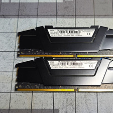 G.SKILL Ripjaws V 32GB (2x16GB) DDR4-3600 PC4-28800 DIMM XMP F4-3600C18D-32GVK picture