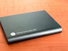 SAMSUNG T5 Portable SSD 2TB picture