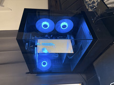 Custom AMD gaming PC picture