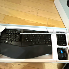 Microsoft Sculpt Ergonomic Desktop Wireless Keyboard & Mouse QWERTY Black picture