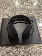 Corsair HS80 RGB Wireless Over-Ear Gaming Headset Black picture