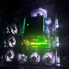 High-End Gaming PC for Sale – Ready to Play  Selling my gaming PC because I’m u picture
