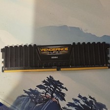 Corsair Vengeance LPX 32GB (1x16GB) DDR4-3000 DIMM 288-Pin CMK32GX4M2B3000C15 picture