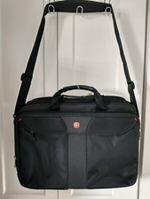 Wenger - CORAL Carrying Case for 15.4