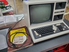 Radio Shack TRS-80 model 4 microcomputer 64K RAM + BASIC Manual picture