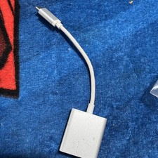 Ihome Hub with Hdmi Usb C picture