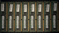 32GB 8x4GB Samsung M393B5270DH0-CK0 PC3-12800R 1Rx4 ECC RDIMM RAM picture