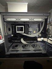 Custom/Whitebox White Tower Gaming High-End Gaming PC picture