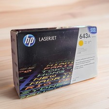 New Sealed Box Genuine OEM HP 643A Yellow Toner Q5952A LaserJet 4700 8I27S4a picture
