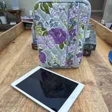 EUC Vera Bradley E-Reader/Tablet Sleeve in retired 