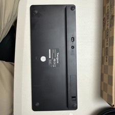 TARGUS BLUETOOTH WIRELESS KEYBOARD FOR iPAD / MAC / PC ,  AKB32US , SLIM DESIGN picture