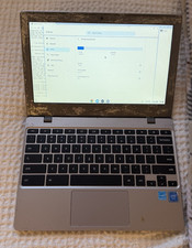 Samsung Chromebook 4 11.6” (32GB, Intel Celeron N4020, 1.1 GHz, 4GB) Laptop picture
