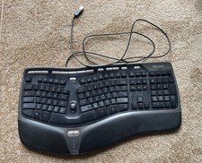 Microsoft Natural Ergonomic Keyboard 4000 v1.0 Model 1048 Wired USB Ergonomic picture