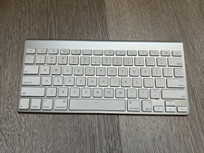 Apple Wireless Keyboard - A1314 picture