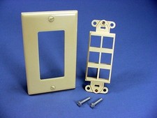 Leviton Ivory 6-Port Decora Quickport Insert w/Wallplate Cover 41646-I picture