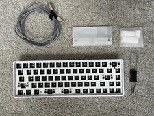 Epomaker Skyloong GK68XS Barebone ( + Keycaps) FOAM MOD PLASTIC BODY picture