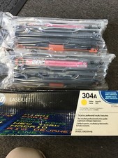 Set 3 Genuine HP toner 2X CC533A &1X CC532A new old stock-expired picture
