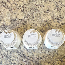 XFINITY xFi Pod XE2-SG AX1800 Mesh WiFi Extender 3-Pack White 2x RJ-45 picture