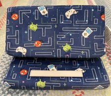 iscream Kids Tablet Plush Gamer Holder NWOT Super Cute picture