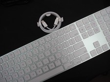 NEW OEM Apple Magic Keyboard USB-C w/Touch ID A3119 EMC 8541 US English Green picture