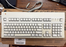 Apple Extended Keyboard II M0312 ADB Macintosh w/ Original Box Cable - Tested picture