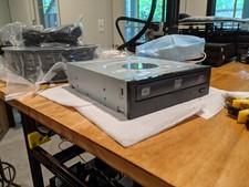 LiteOn iHAS122 - DVD±RW (±R DL) / DVD-RAM drive - Serial ATA Series picture